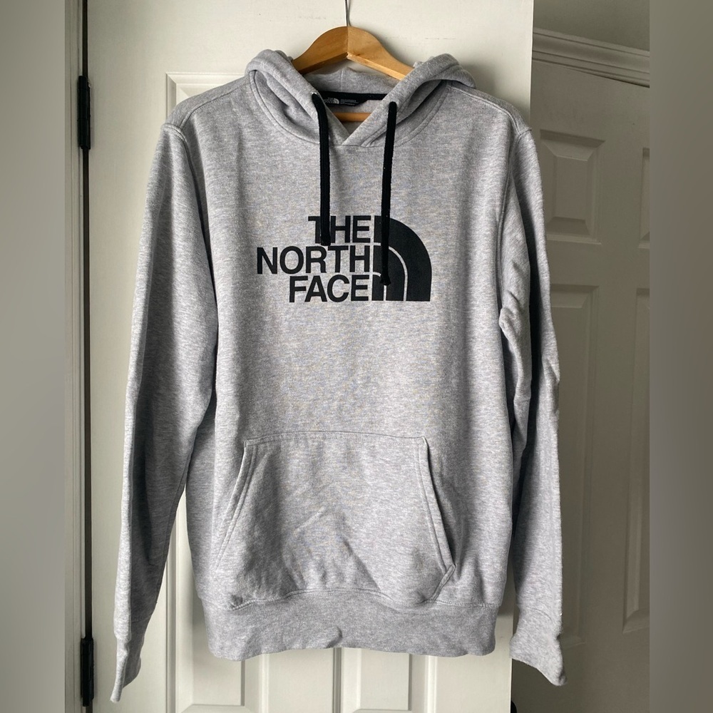 North Face Men’s Hooded Logo Sweatshirt Size L